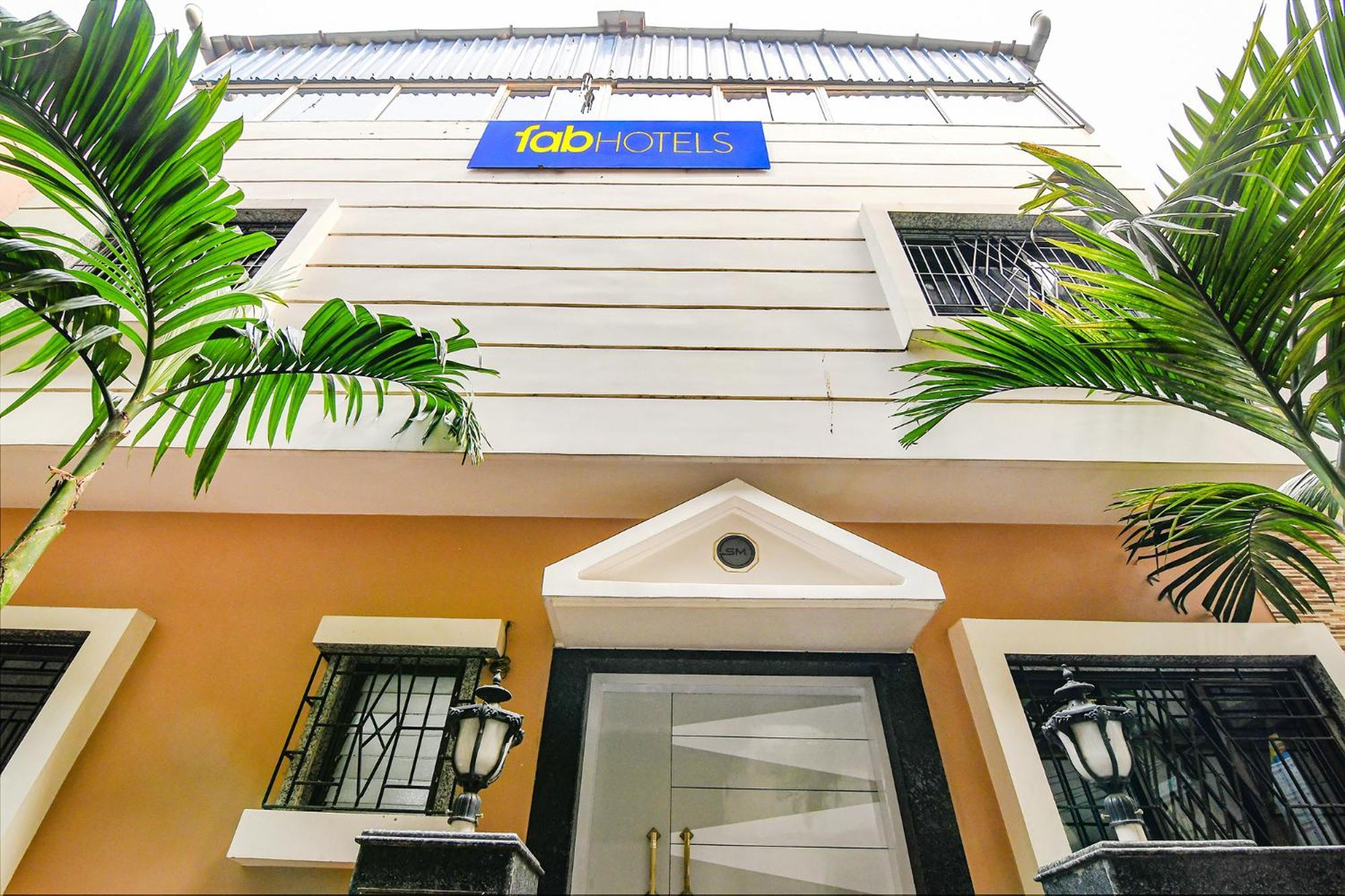 Fabexpress Scholer Motel Kolkata Exterior photo
